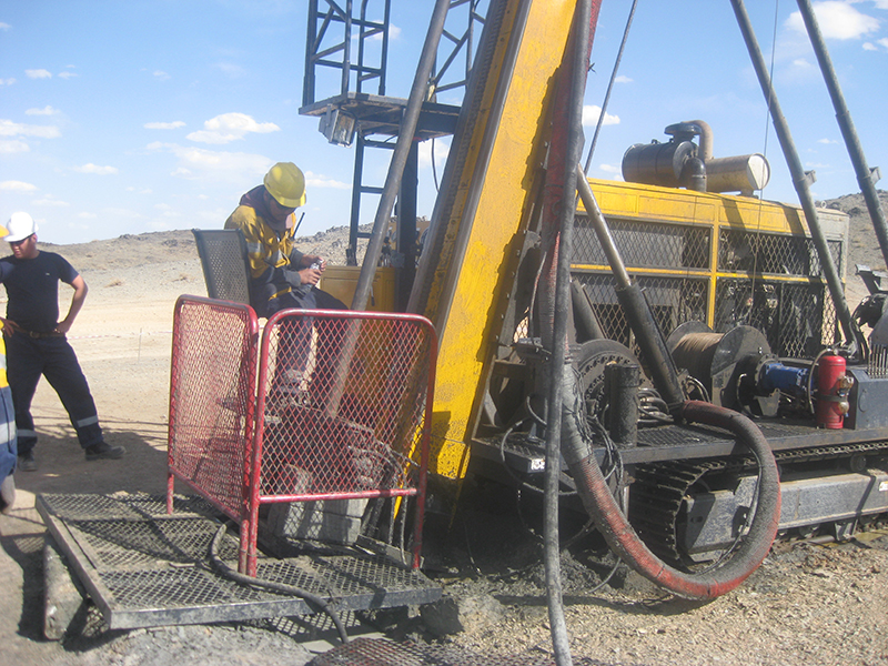 全液压岩心钻机 蒙古国施工现场